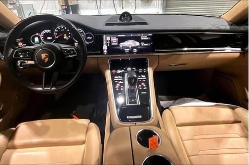 2021 Porsche Panamera 4