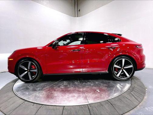 Carmine Red 2026 Porsche Cayenne S