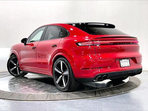 Carmine Red 2026 Porsche Cayenne S