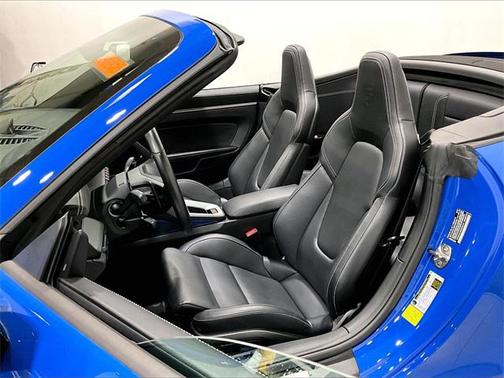 2025 Porsche 911 Carrera