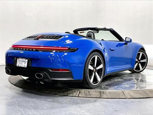 2025 Porsche 911 Carrera