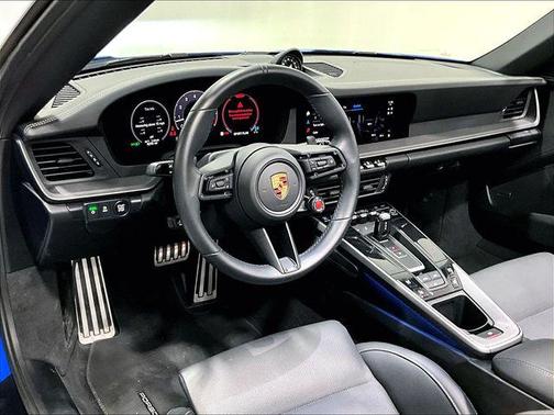 2025 Porsche 911 Carrera