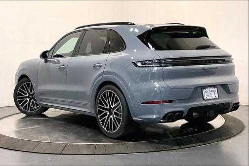 2026 Porsche Cayenne GTS