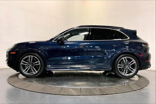 2025 Porsche Cayenne Turbo