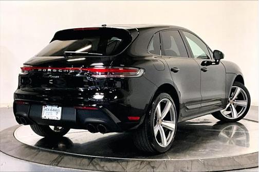 2025 Porsche Macan Base