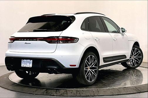 2026 Porsche Macan 