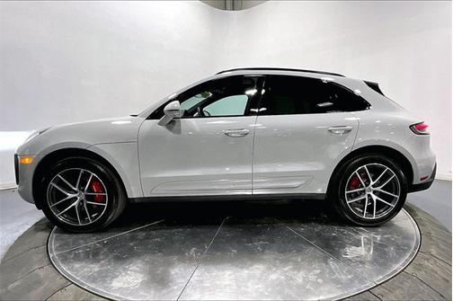 2025 Porsche Macan S