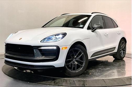 2025 Porsche Macan T