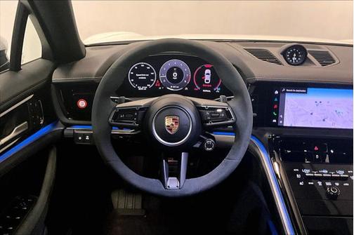 2025 Porsche Panamera 4