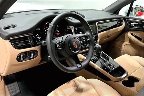 2025 Porsche Macan 