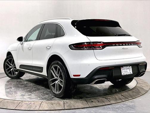 2026 Porsche Macan 