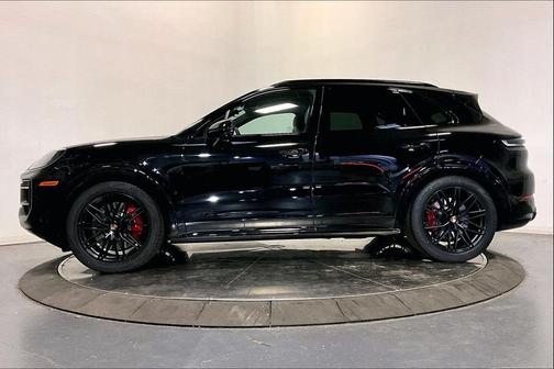 2026 Porsche Cayenne GTS