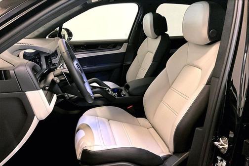 2026 Porsche Cayenne GTS