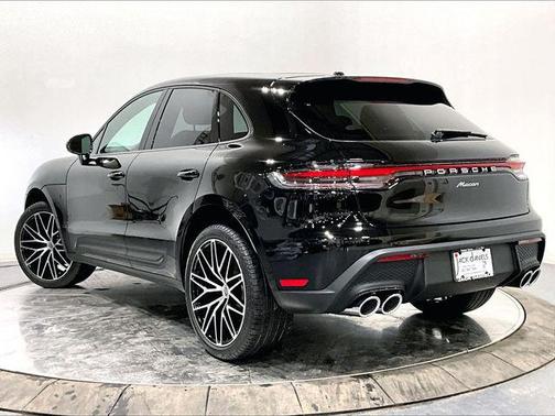 2026 Porsche Macan 
