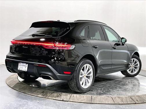 2026 Porsche Macan 