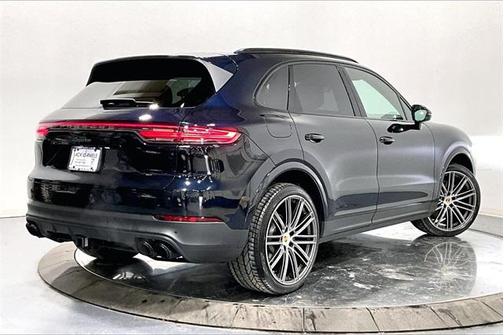 2023 Porsche Cayenne Platinum Edition