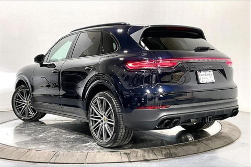 2023 Porsche Cayenne Platinum Edition