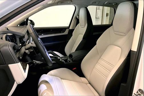 2026 Porsche Cayenne GTS