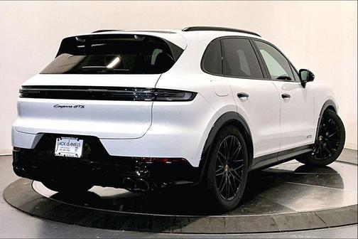 2026 Porsche Cayenne GTS