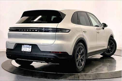 2024 Porsche Cayenne S