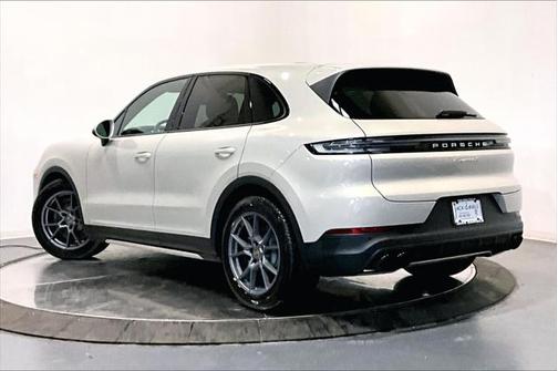 2024 Porsche Cayenne S
