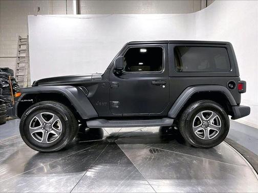 Tuscadero Pearlcoat 2021 Jeep Wrangler Sport S