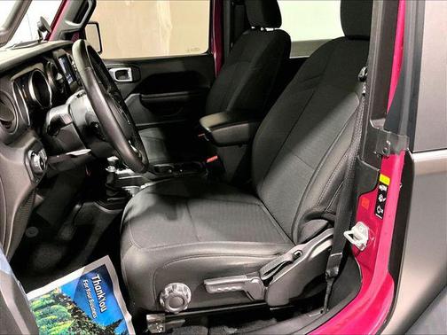 Tuscadero Pearlcoat 2021 Jeep Wrangler Sport S