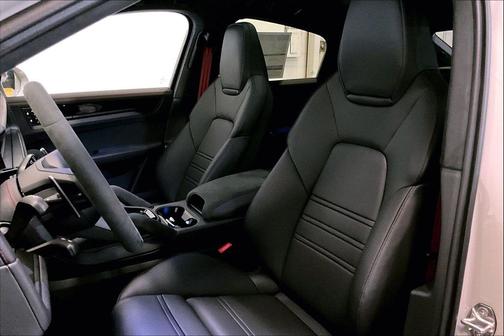2026 Porsche Cayenne GTS