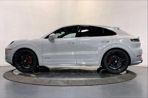 2026 Porsche Cayenne GTS