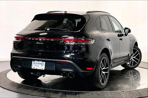 2026 Porsche Macan 