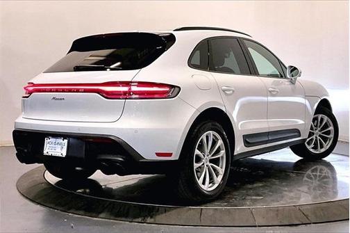2025 Porsche Macan 