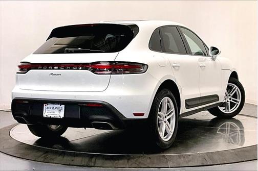 2022 Porsche Macan Base
