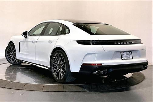 2026 Porsche Panamera 