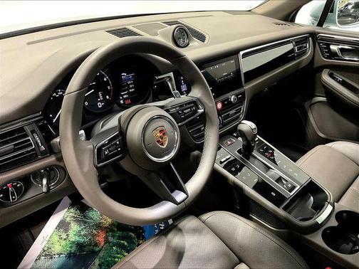 Dolomite 2026 Porsche Macan Macan