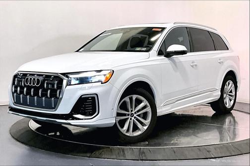 2025 Audi Q7 55 Premium Plus