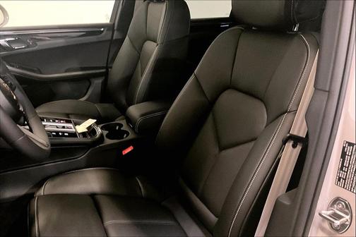 2025 Porsche Macan S