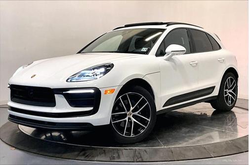 2025 Porsche Macan Base