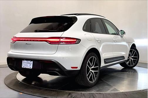 2025 Porsche Macan Base