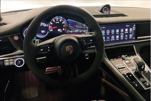2022 Porsche Panamera GTS