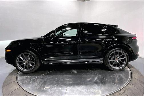 2025 Porsche Cayenne GTS