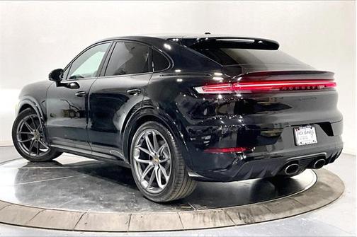 2025 Porsche Cayenne GTS