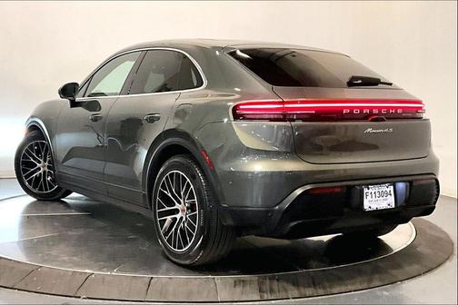 2025 Porsche Macan 4S