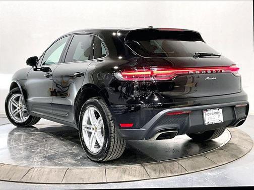 2026 Porsche Macan 