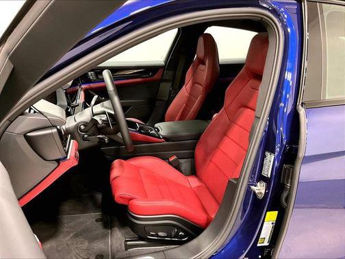 2026 Porsche Panamera 4