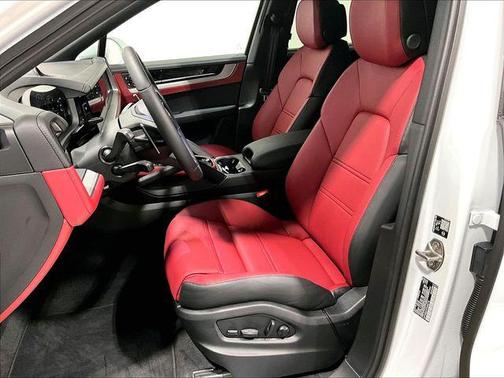 Carrara White 2026 Porsche Cayenne Cayenne E-Hybrid