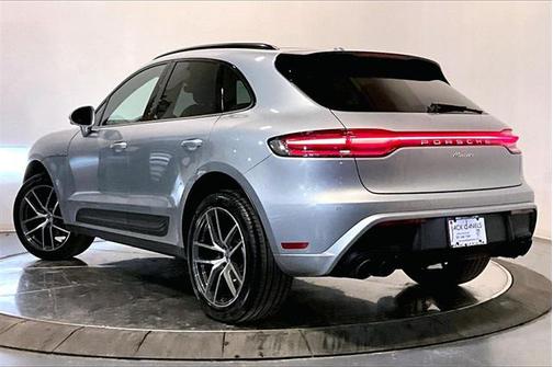 2025 Porsche Macan 
