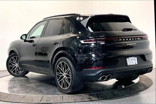 2024 Porsche Cayenne 