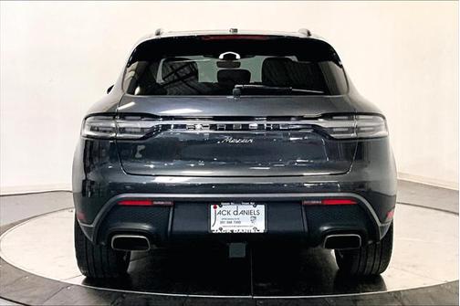 2022 Porsche Macan Base