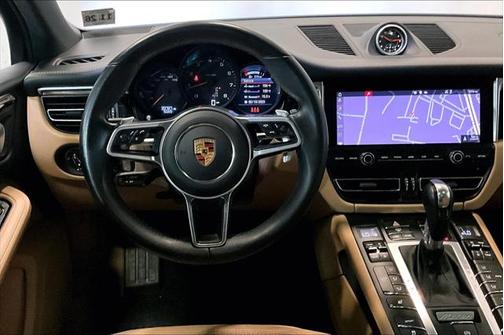 2021 Porsche Macan Base