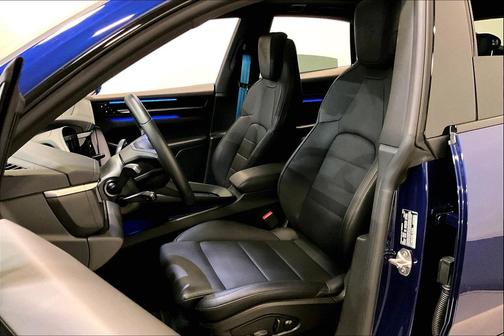 2025 Porsche Macan 4S